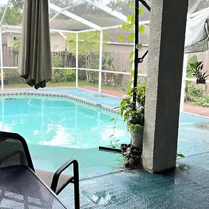 In Citrus Park And Carollwood, Close To The Airport & Downtown Homestay Tampa